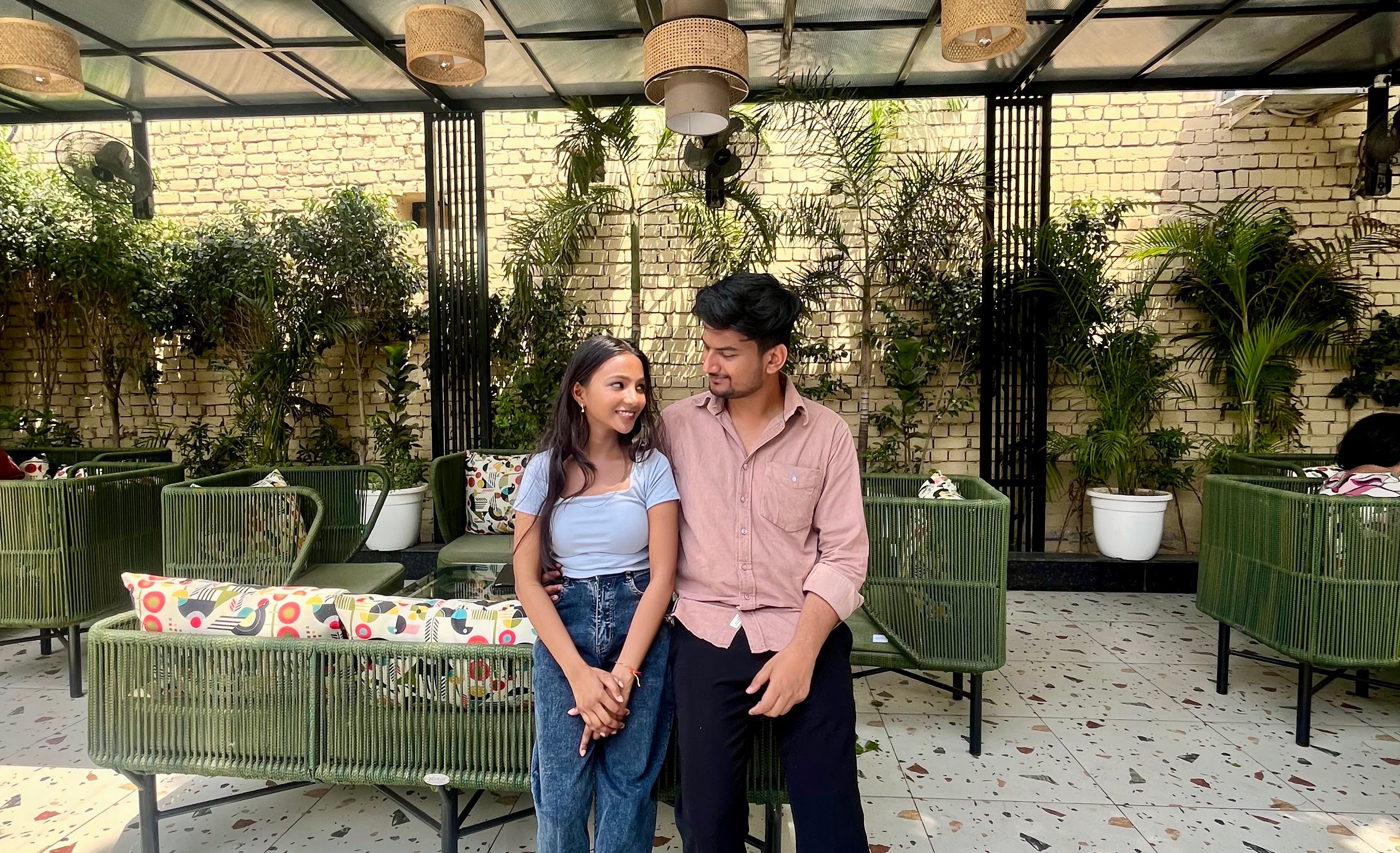 Cafe date